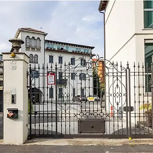 Lux 2 Metro M2 Appartement